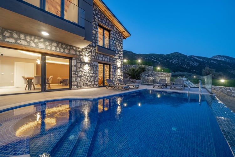 1kiralik-yazlik-villa-villa-buyuk-ada- (18).jpg