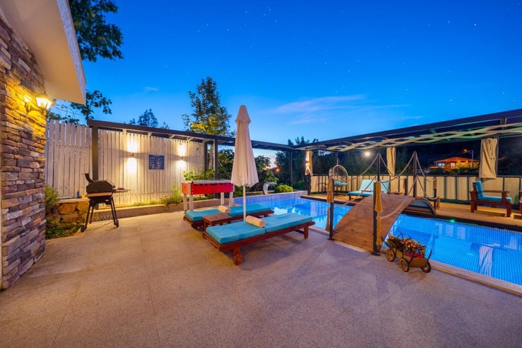 1kiralik-yazlik-villa-villa-stella- (12).jpg