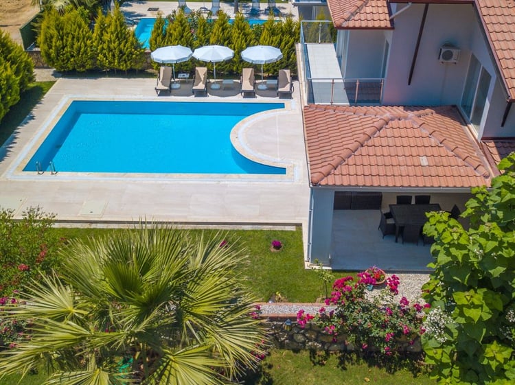 1kiralik-yazlik-tatil-villasi-villa-ahla- (3).jpg