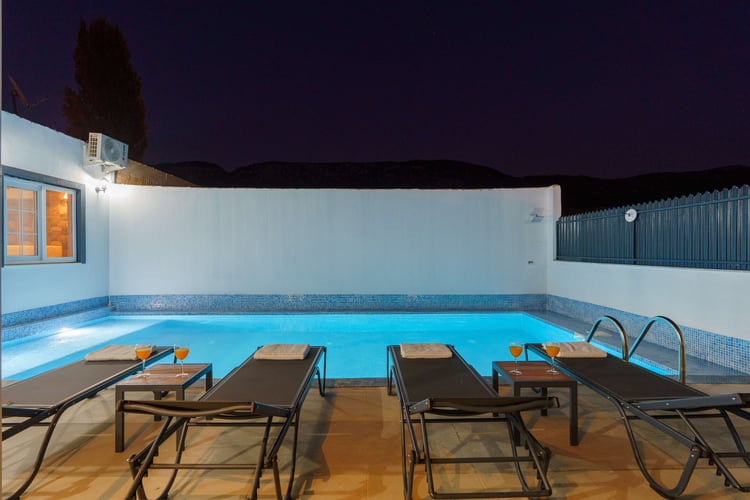 1kiralik-yazlik-villa-villa-zehra- (20).jpg