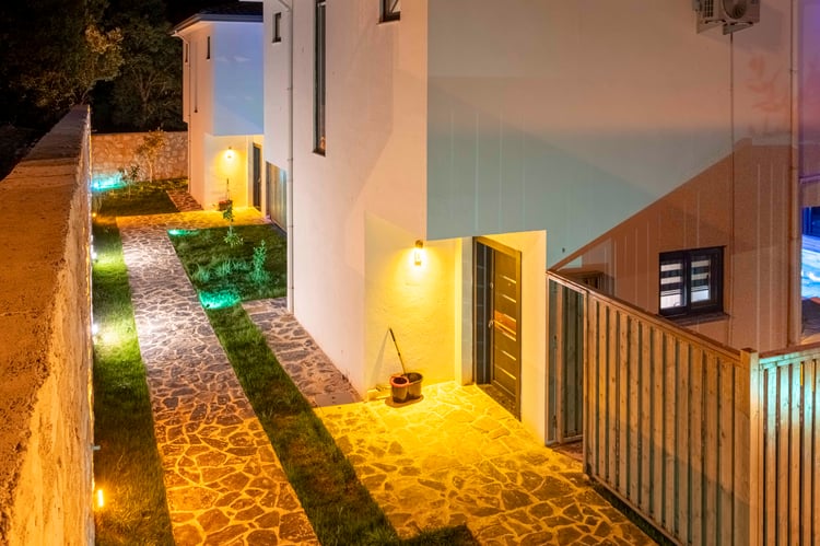 1kiralik-tatil-villasi-villa-savaya-one- (13).jpg