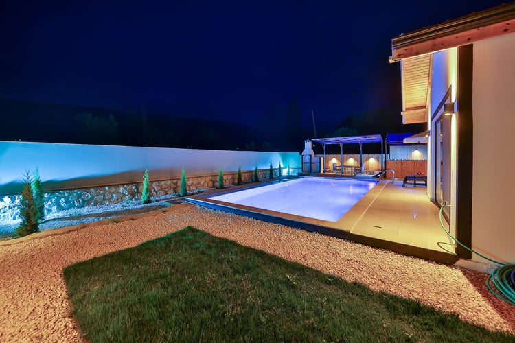 1kiralik-yazlik-tatil-villasi-villa-erisa- (2).jpg