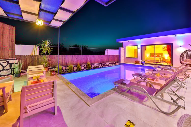 1jakuzili-kiralik-villa-villa-cancan- (18).jpg