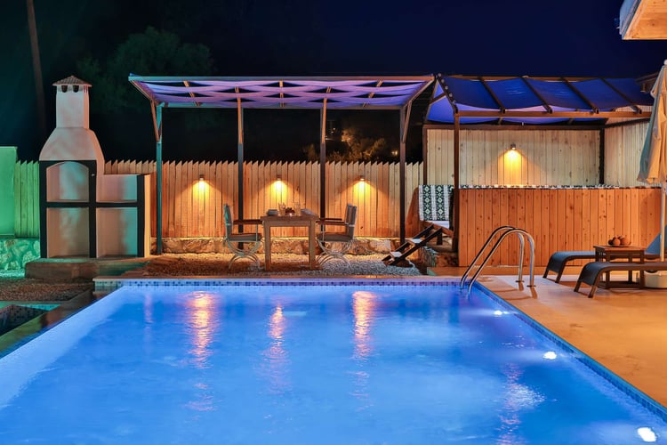 1kiralik-yazlik-tatil-villasi-villa-erisa- (7).jpg