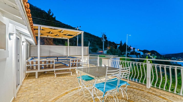 1kiralik-deniz-manzarali-villa-villa-beyaz- (54).jpg