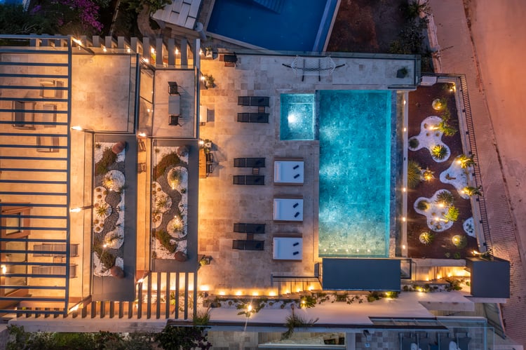 1kiralik-deniz-manzarali-villa-villa-buse-duo- (2).jpg