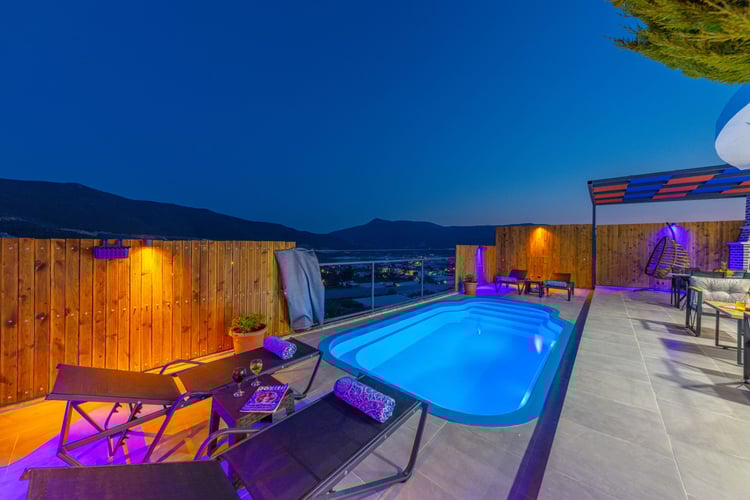 1kiralik-yazlik-villa-villa-tuana- (20).jpg