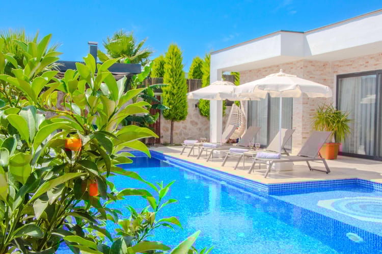 1kiralik-yazlik-villa-villa-ruzanna- (6).jpg