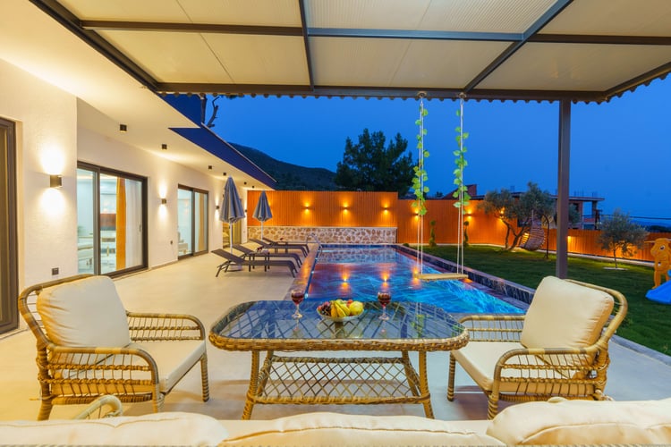 1kiralik-muhafazakar-villa-villa-tuna- (18).jpg