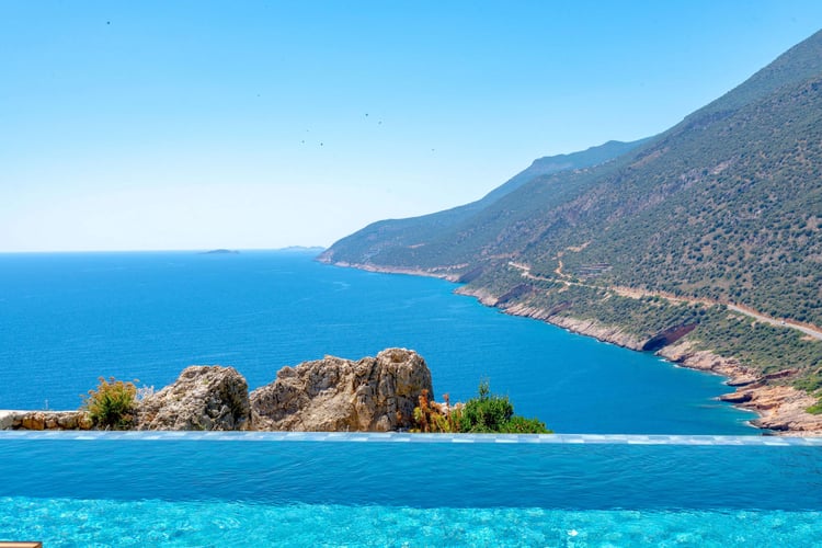 1kiralik-deniz-manzarali-villa-villa-akbulut-duo- (17).jpg