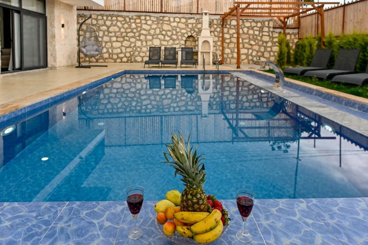 1jakuzili-kiralik-villa-villa-likya-avci (6).jpeg