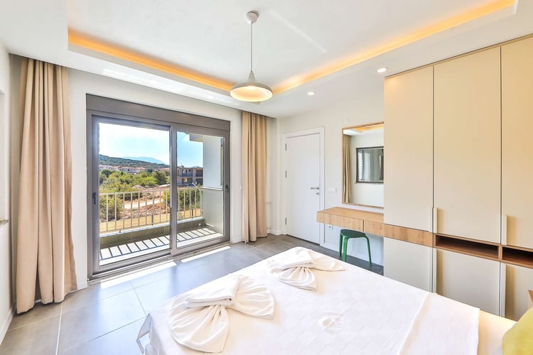 1kiralik-jakuzili-villa-yazlik-villa-serenty-kas (35).jpg