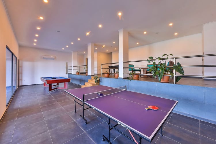 1kiralik-isitmali-havuzlu-villa-villa-kardelen- (26).jpg