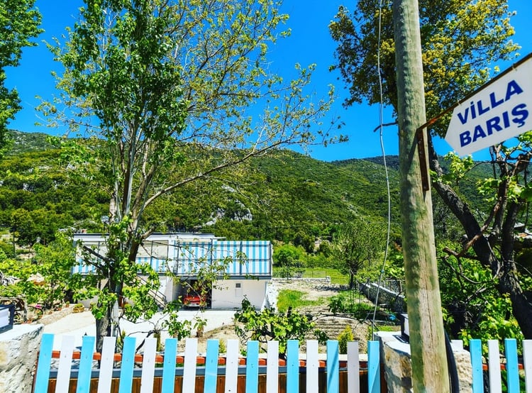1kiralik-yazlik-jakuzili-villa-villa-baris-ikizce-1-6f2c4c1f.jpg