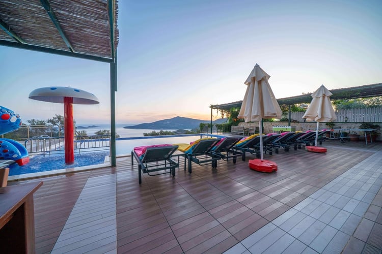 1kiralik-yazlik-villa-villa-akça  (20).jpg