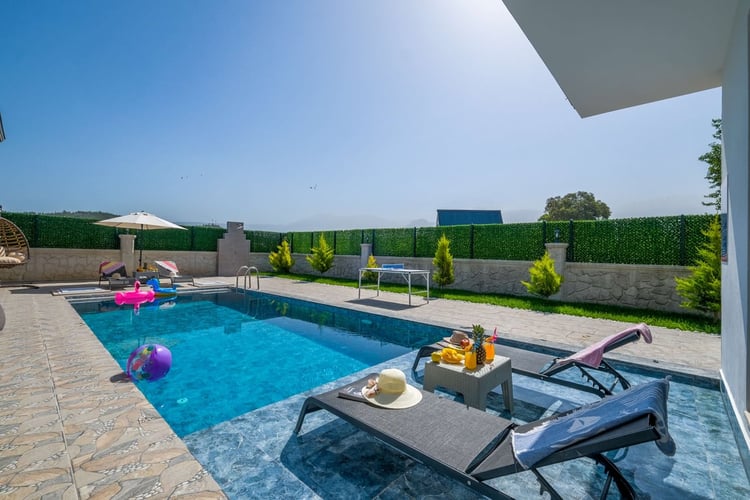 1kiralik-yazlik-villa-villa-atalar-1- (8).jpg