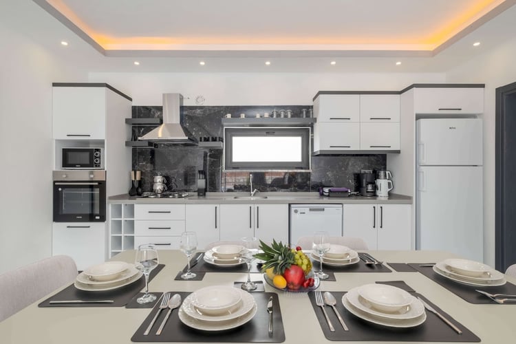 1kiralik-jakuzili-villa-villa-goldan-uno- (32).jpg