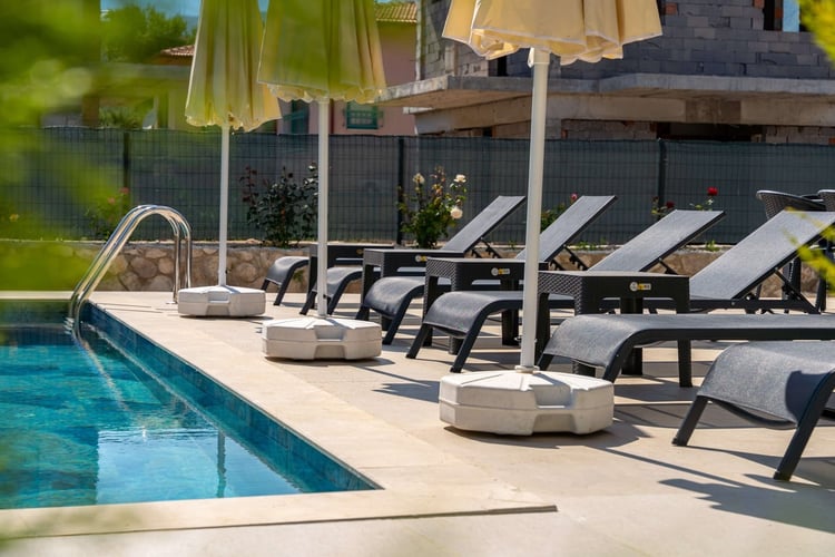 1kiralik-yazlik-villa-villa-poyraz (7).jpg