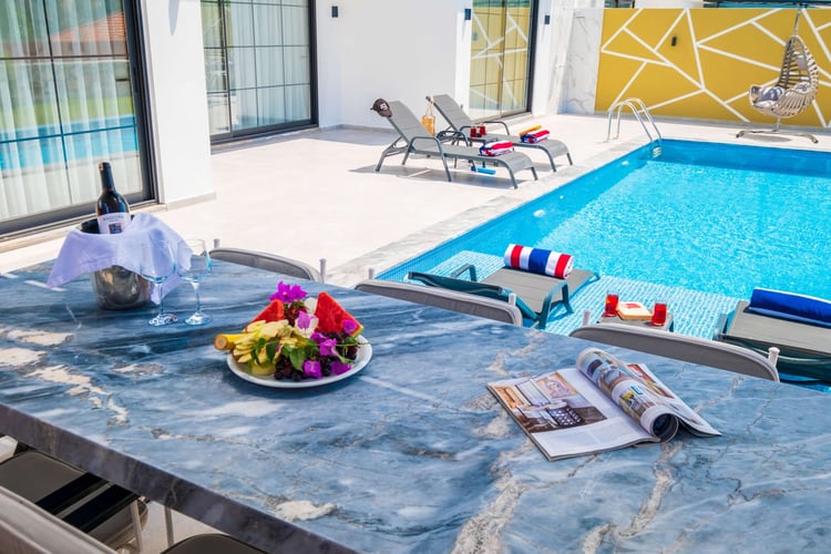 1yazlik-kiralik-muhafazakar-villa-villa-golden-duo- (13).jpg