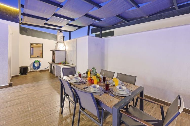 kiralik-jakuzili-villa-villa-kavun-duo- (7).jpg