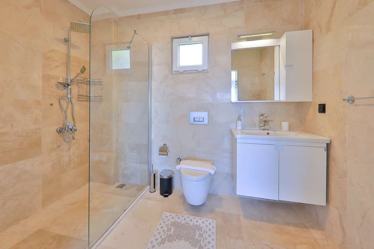 1kiralik-tatil-villasi-villa-esma (33).jpg