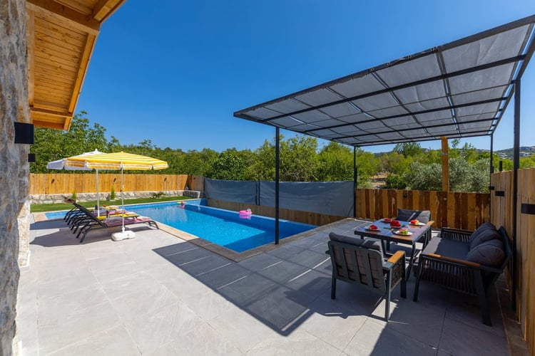 1yazlik-kiralik-villa-villa-desiderio (10).jpg