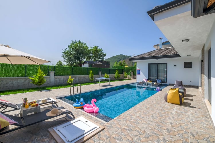 1kiralik-yazlik-villa-villa-atalar-1- (12).jpg