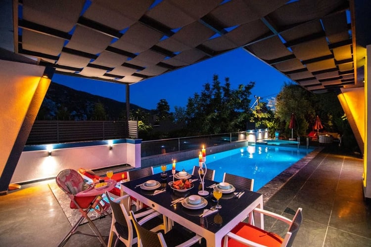 kiralik-jakuzili-villa-villa-rixsos- (5).jpeg