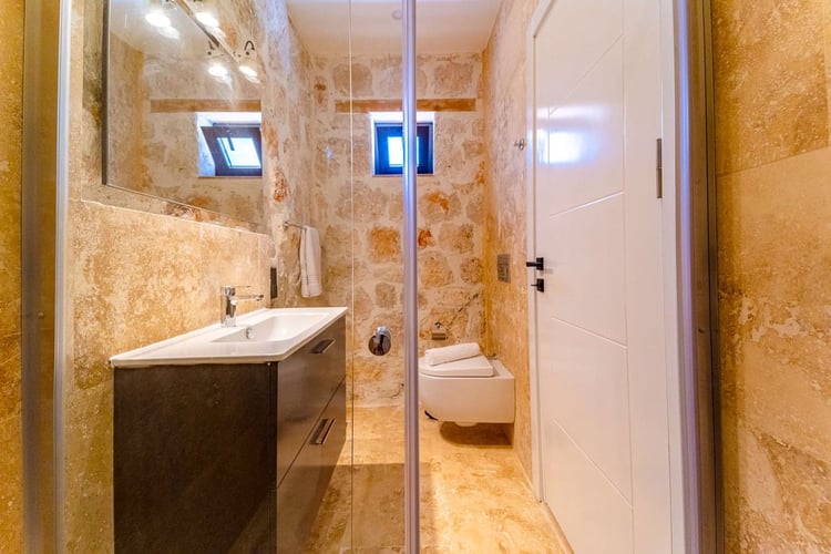 1kiralik-yazlik-villa-villa-orion (41).jpg