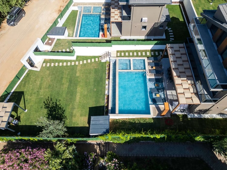 1kiralik-yazlik-villa-villa-azure-luxe (4).jpg