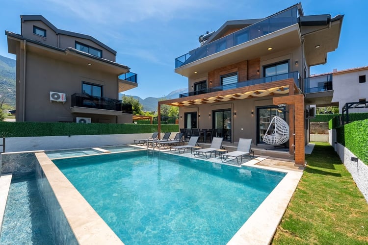 1kiralik-yazlik-tatil-villasi-villa-maison (18).jpg