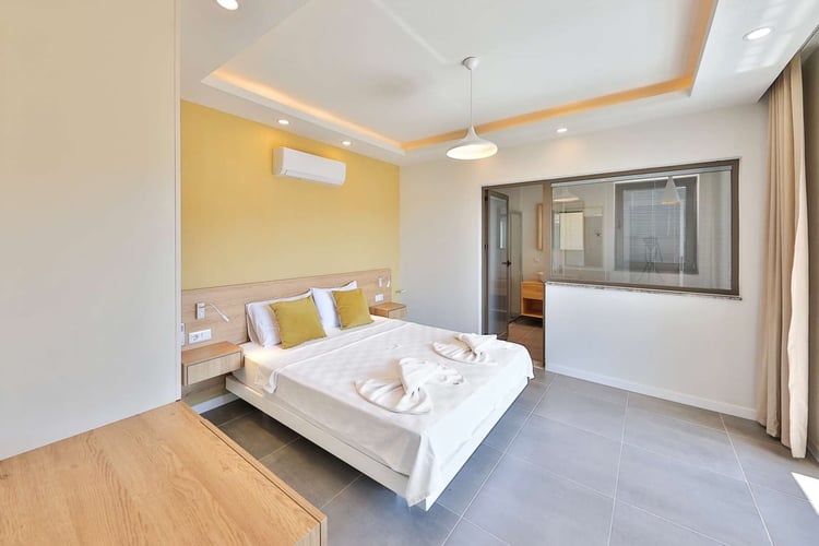 1kiralik-jakuzili-villa-yazlik-villa-serenty-kas (30).jpg