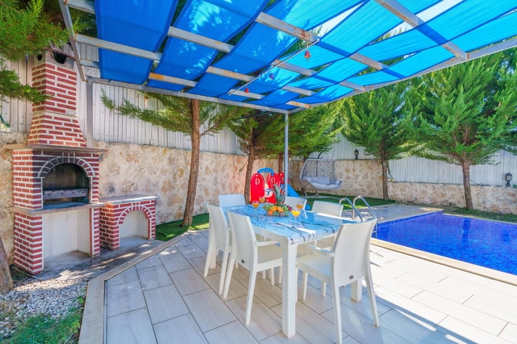 1kiralik-muhafazakar-tatil-villasi-villa-saha- (8).jpg