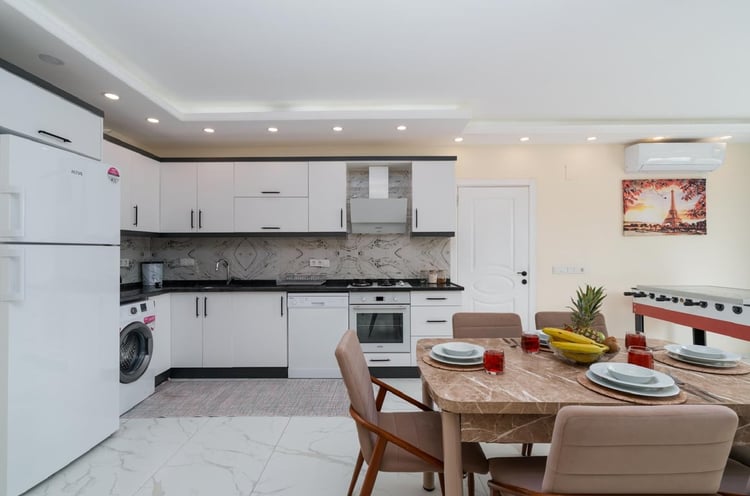 1kiralik-jakuzili-isitmali-havuzlu-villa-villa-elena- (32).jpeg