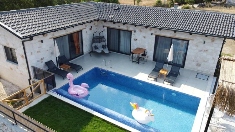 Kiralik-yazlik-villa-villa tomrul (31).jpeg