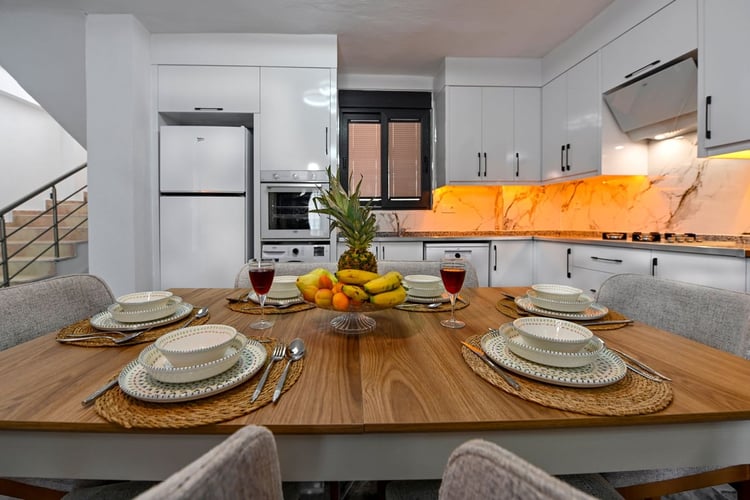 1jakuzili-kiralik-villa-villa-likya-avci (12).jpeg