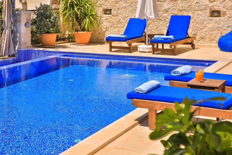 1kiralik-tatil-villasi-villa-esma (7).jpg