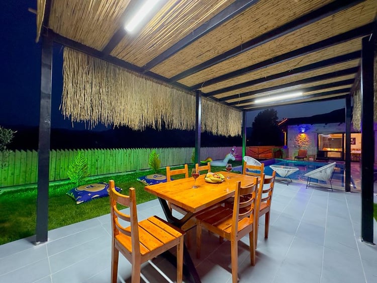 Kiralik-yazlik-villa-villa tomrul (7).jpeg