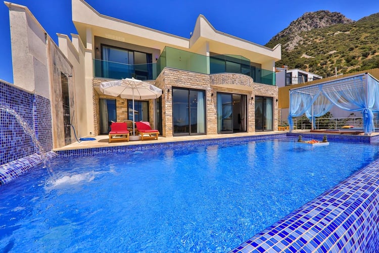 1kiralik-yazlik-villa-villa-londra (3).jpg