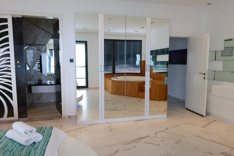 kiralik-isitmali-havuzlu-villa-villa-twin-1- (25).jpg