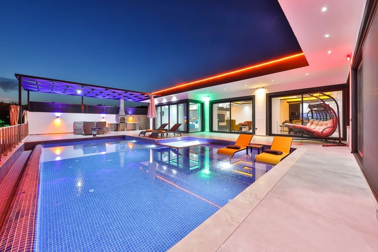 1kiralik-yazlik-villa-villa-tayyar (8).JPG