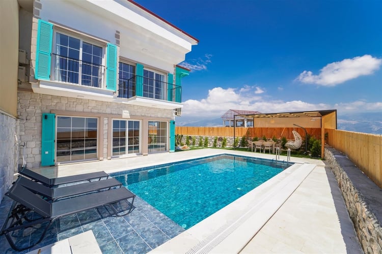 kiralik-yazlik-villa-villa-kayra-konak-2-blue- (8).jpg