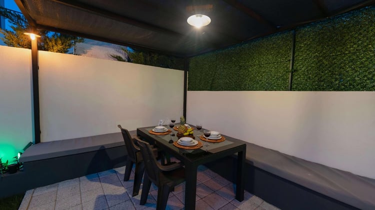 1kiralik-jakuzili-yazlik-villa-villa-pachira-2 (9).jpg