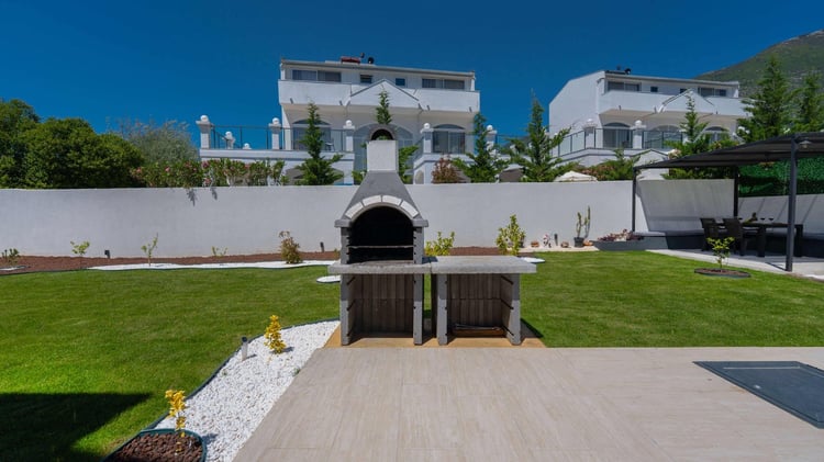 1kiralik-jakuzili-yazlik-villa-villa-pachira-2 (10).jpg