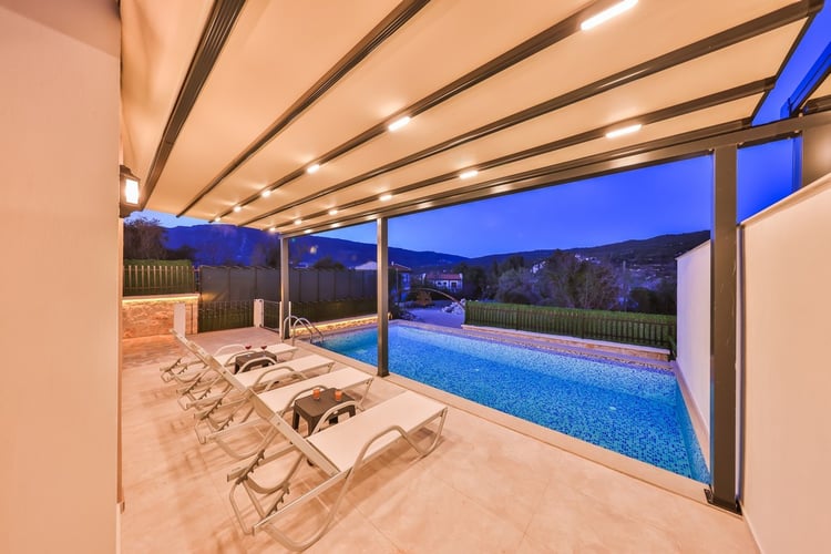 1kiralik-yazlik-villa-villa-safran (14).jpg