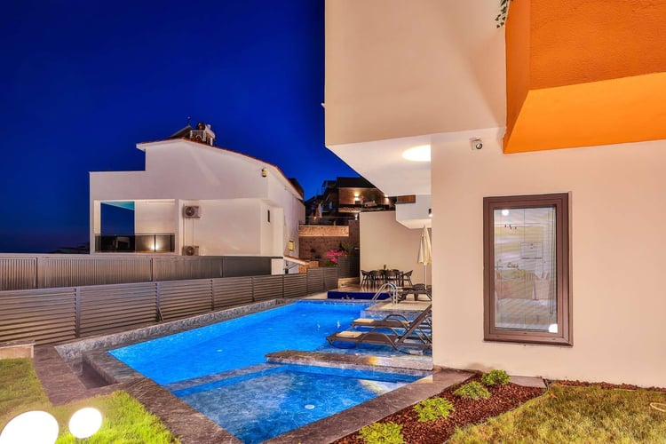 1kiralik-yazlik-villa-villa-barlas- (21).jpg