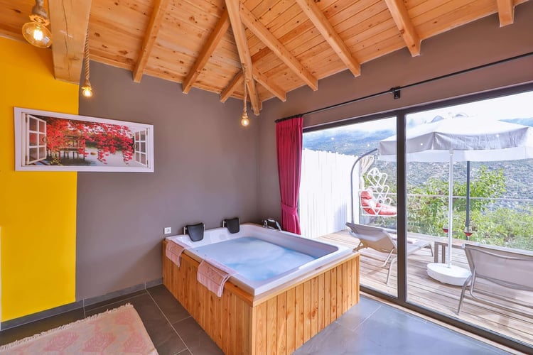 Abanoz (8)jakuzili-kiralik-villa.jpg