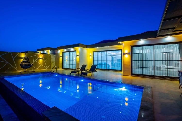 1kiralik-jakuzili-villa-villa-goldan-uno- (11).jpg