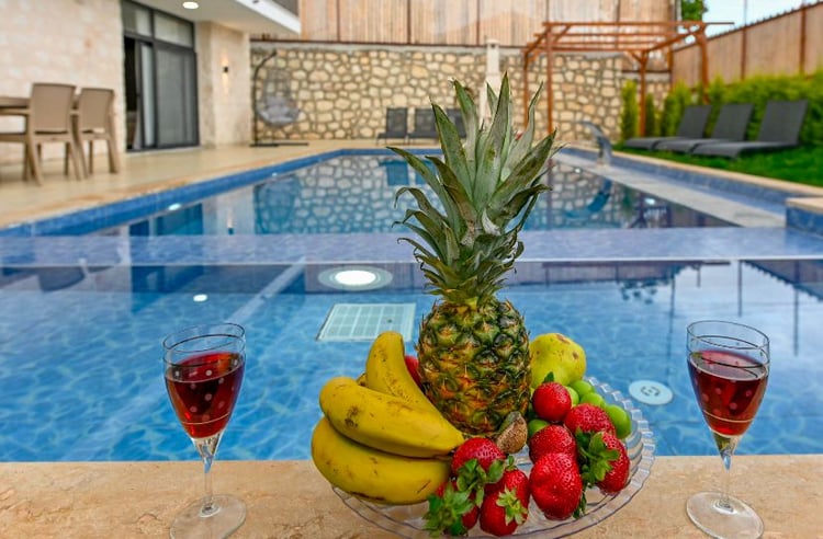 1jakuzili-kiralik-villa-villa-likya-avci (7).jpeg