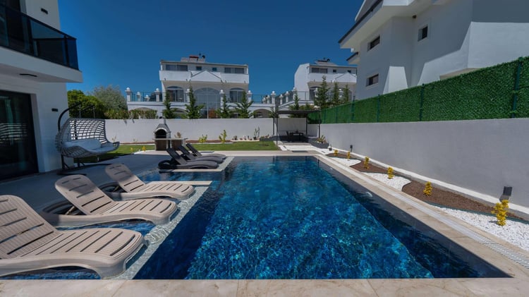 1kiralik-jakuzili-yazlik-villa-villa-pachira-2 (11).jpg